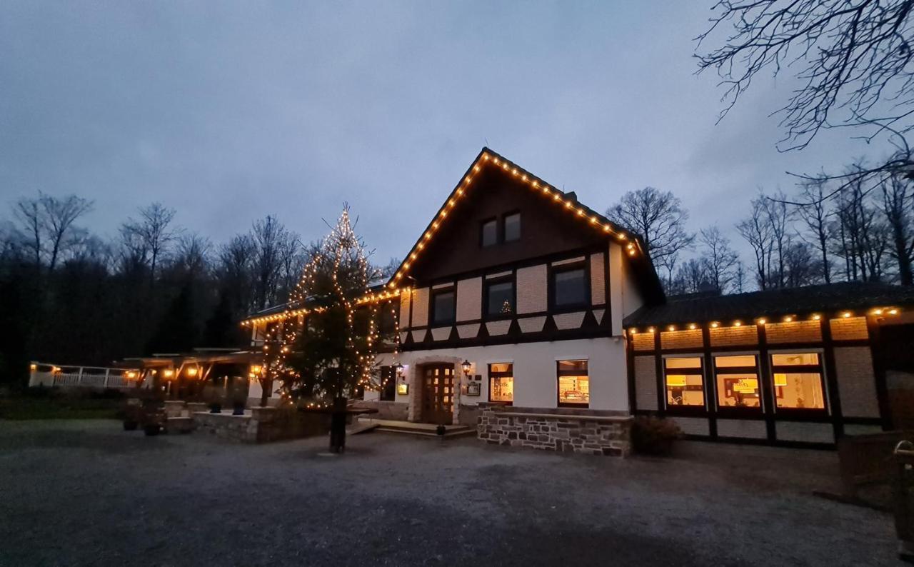 Hotel Waldquelle - Baumhaushotel Aerzen Exterior foto